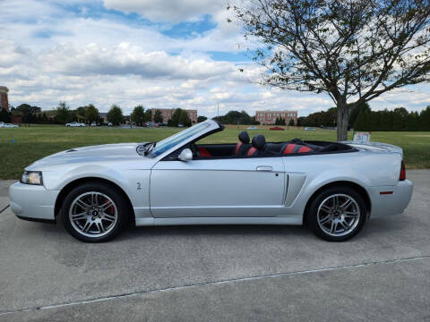 2003 Ford Mustang SVT Cobra 10th Anniversary