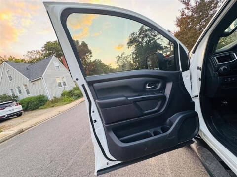 2019 Nissan Titan XD SV