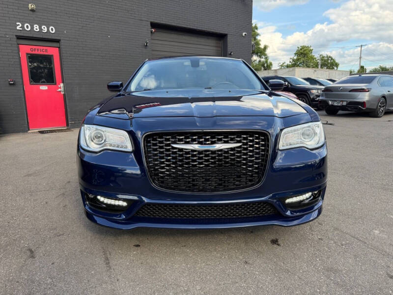 2017 Chrysler 300 Limited