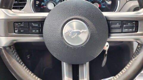 2012 Ford Mustang V6