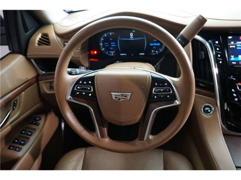 2016 Cadillac Escalade Platinum