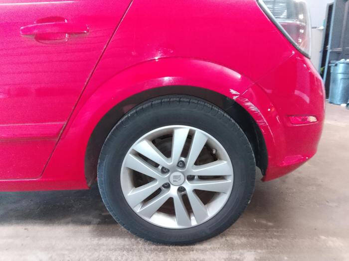 2008 Saturn Astra XR