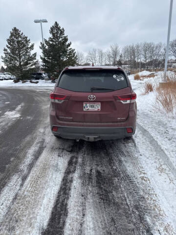 2019 Toyota Highlander SE