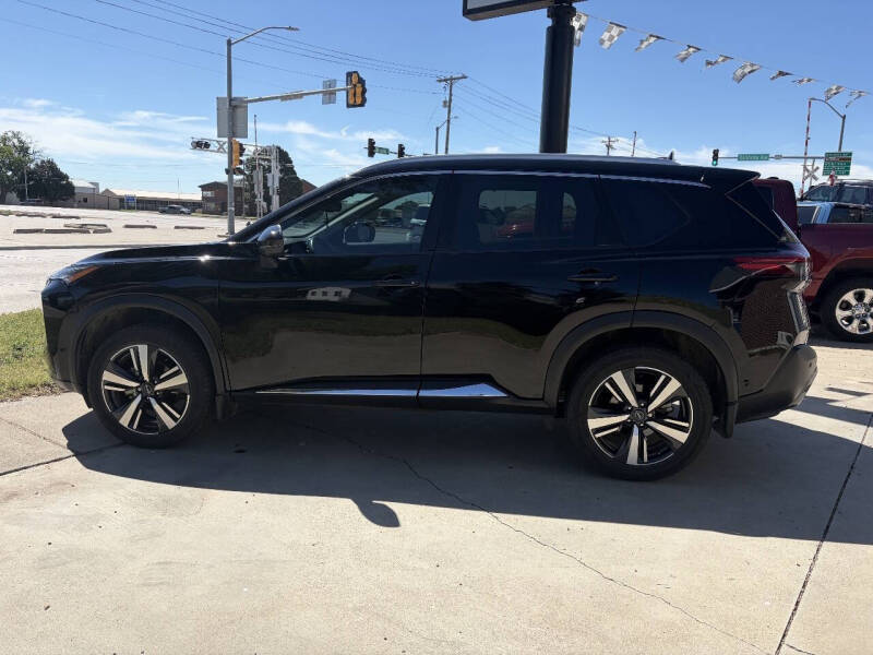 2023 Nissan Rogue SL