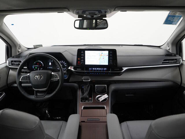 2021 Toyota Sienna XLE 7-Passenger