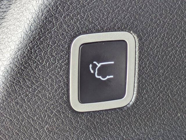 2025 Chrysler Voyager LX