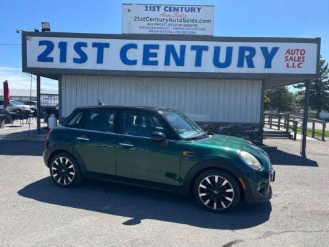 2017 MINI Hardtop 4 Door Cooper