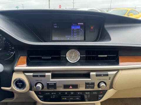 2014 Lexus ES 300h