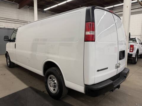 2017 Chevrolet Express 3500