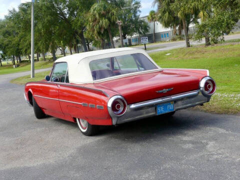1962 Ford Thunderbird