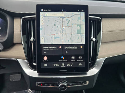 2025 Volvo XC90 B6 Core Bright Theme