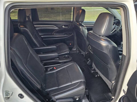 2016 Toyota Highlander