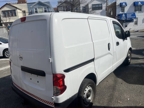 2015 Nissan NV200 S