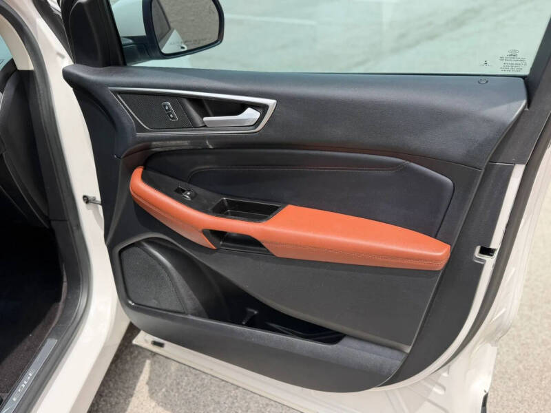 2015 Ford Edge Titanium - Photo 34