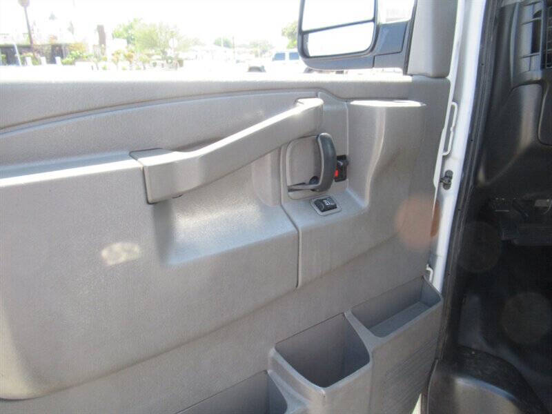 2017 Chevrolet Express 2500