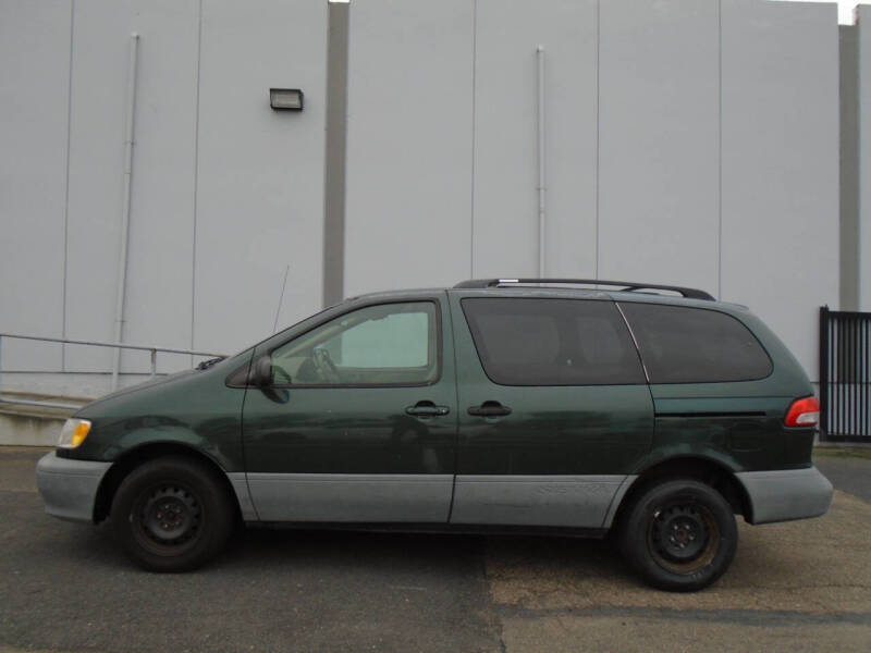 2002 Toyota Sienna CE