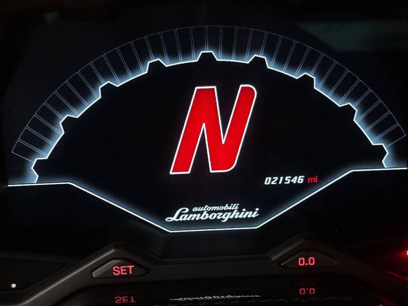 2016 Lamborghini Aventador LP 750-4 SV