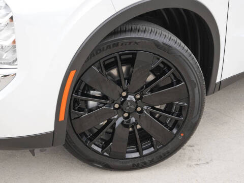 2026 Mitsubishi Outlander LE