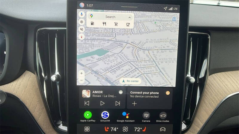 2026 Volvo XC60 B5 Plus