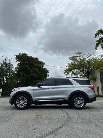 2024 Ford Explorer XLT