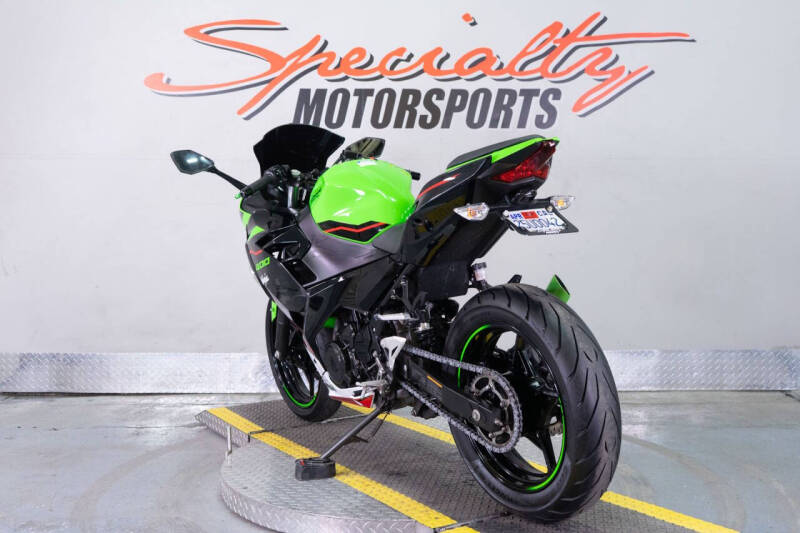 2022 Kawasaki Ninja 400 ABS