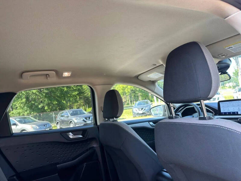 2020 Ford Escape SE