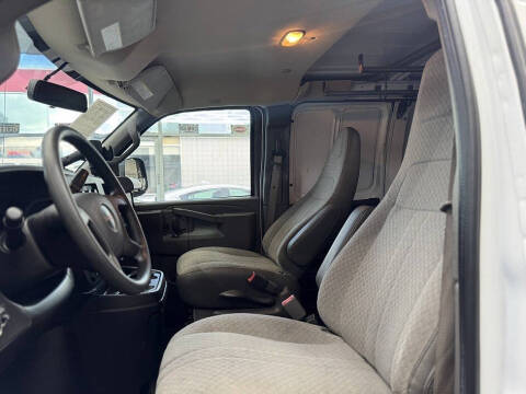 2018 GMC Savana 2500