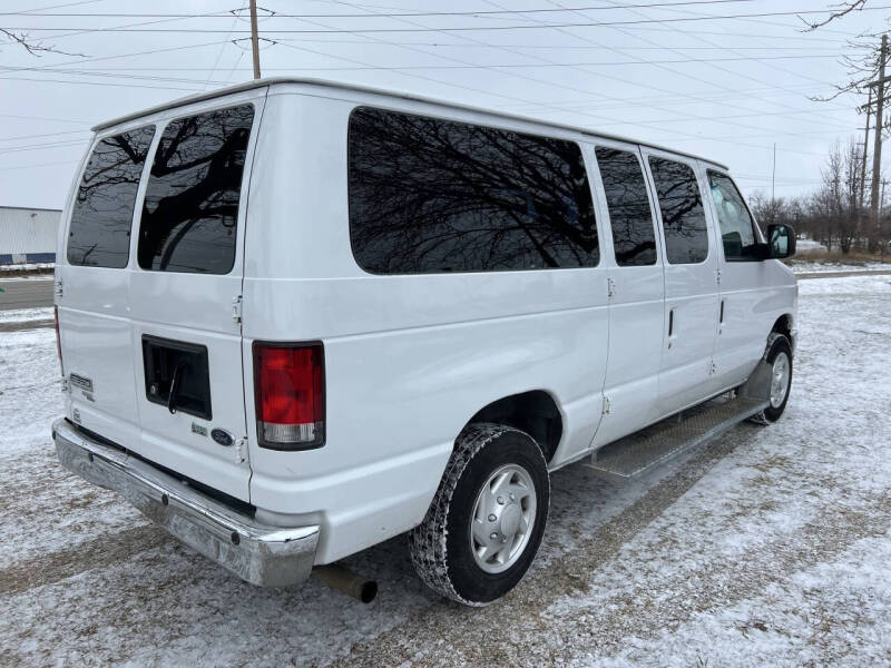 2013 Ford E-Series E-350 SD XL