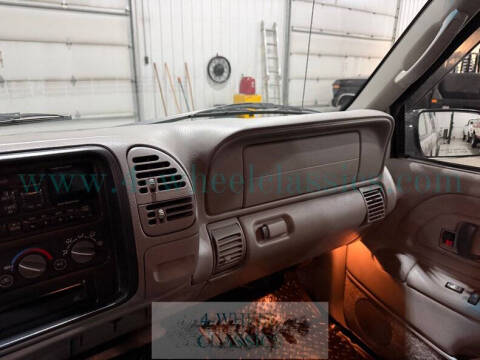 1999 GMC Suburban