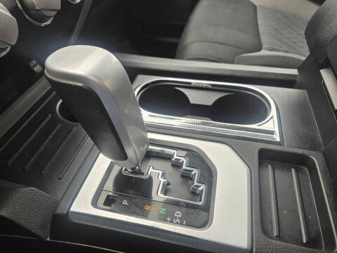 2014 Toyota Tundra SR5