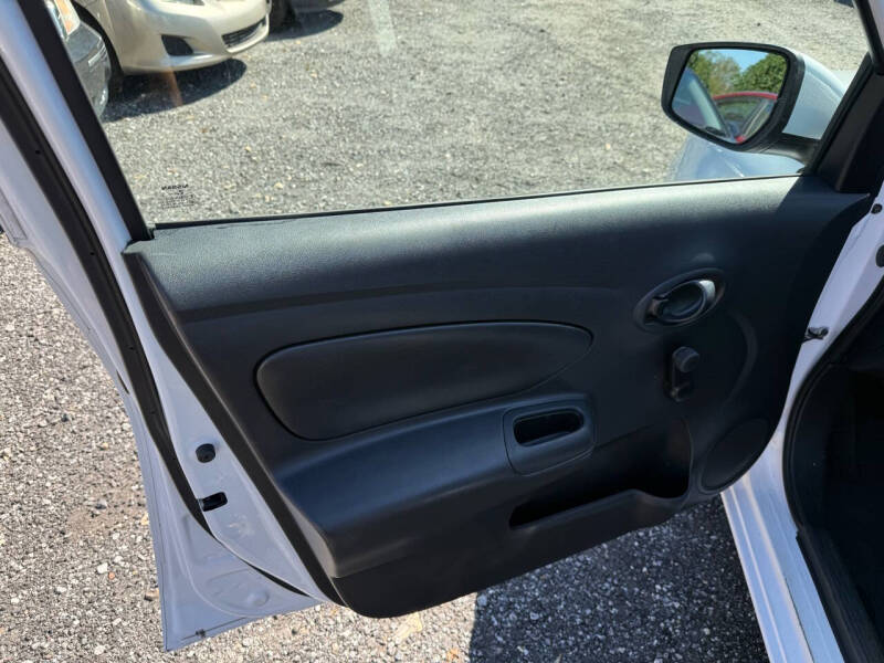 2017 Nissan Versa 1.6 S