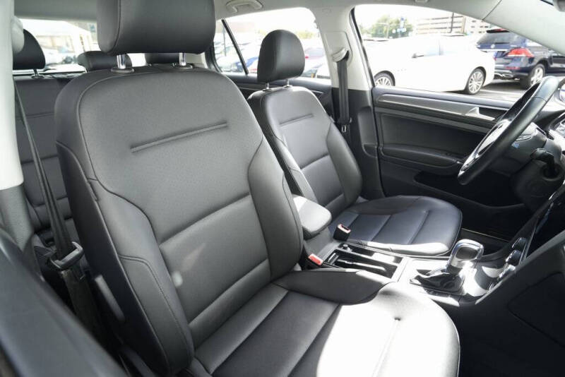 2019 Volkswagen e-Golf SEL Premium