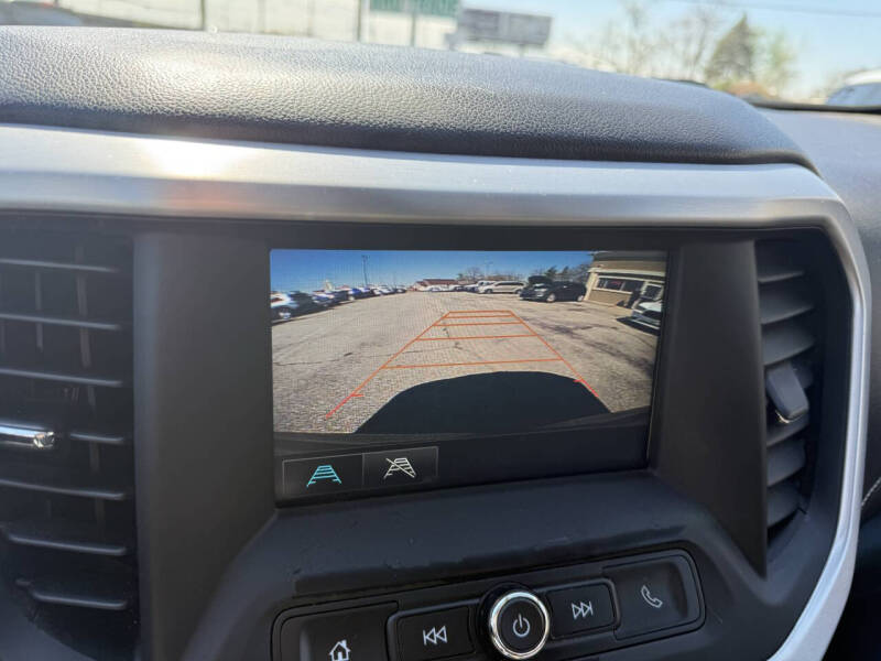 2017 GMC Acadia SLE-2