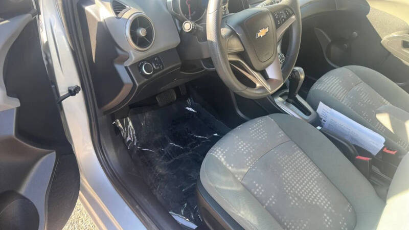 2016 Chevrolet Sonic LS Auto
