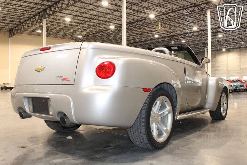 2004 Chevrolet SSR LS