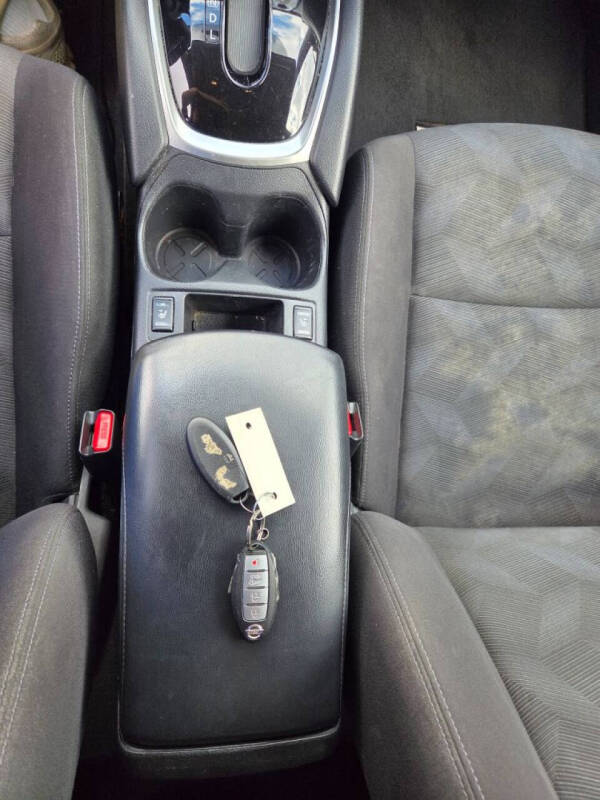 2016 Nissan Rogue SV