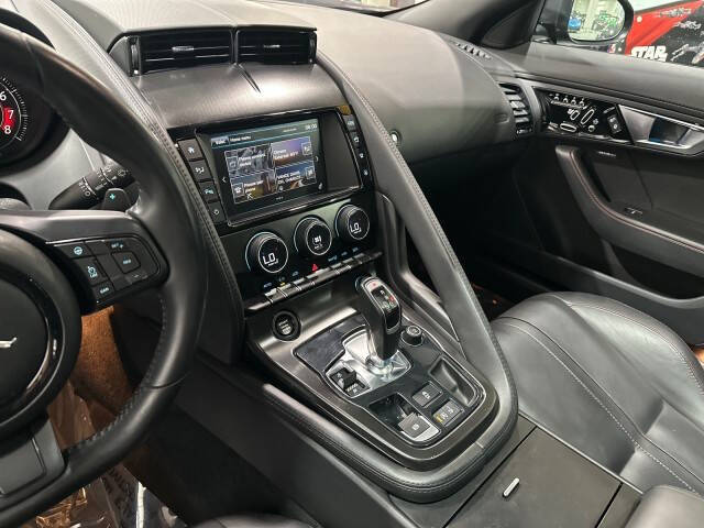 2017 Jaguar F-TYPE Premium