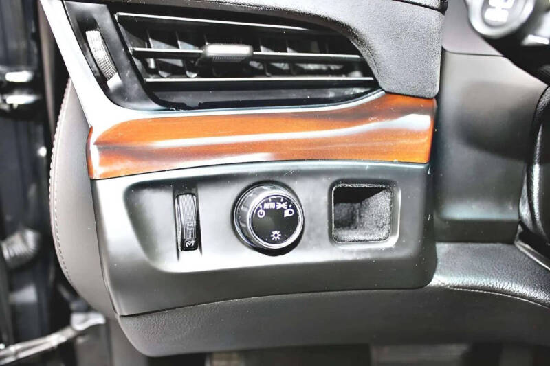 2020 Cadillac Escalade Luxury