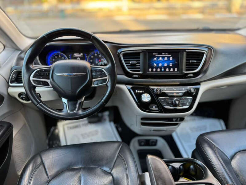2018 Chrysler Pacifica Touring L