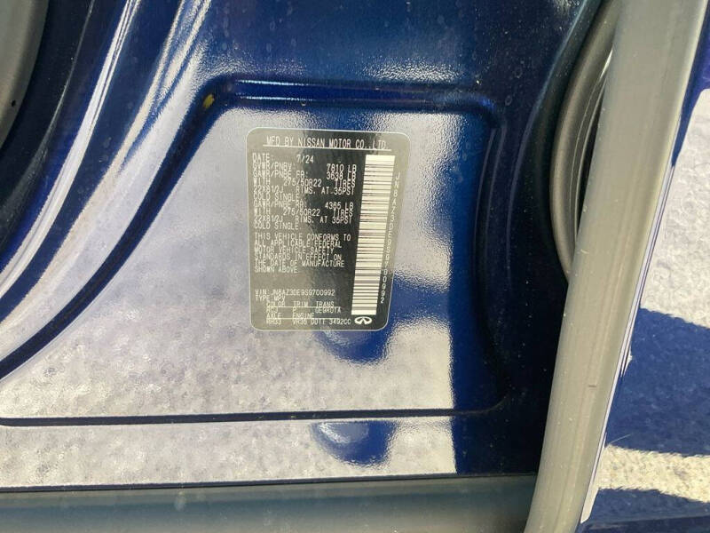 2025 Infiniti QX80 Sensory