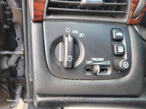 2004 Cadillac DeVille