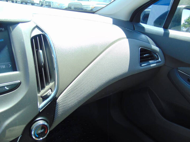 2017 Chevrolet Cruze LT Auto