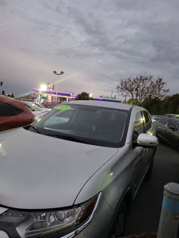 2019 Mitsubishi Outlander SE