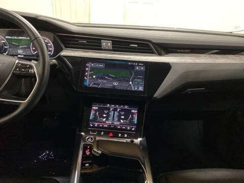 2024 Audi Q8 e-tron quattro Premium Plus