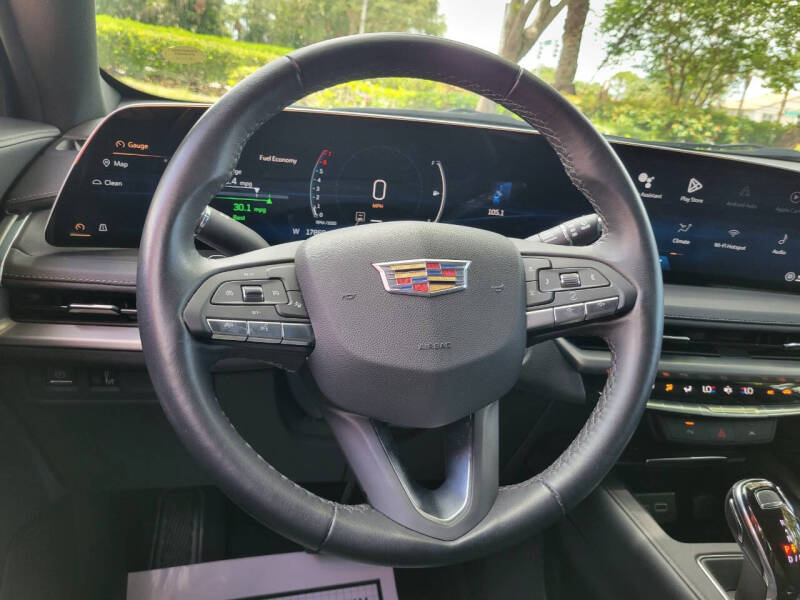 2025 Cadillac XT4 Premium Luxury