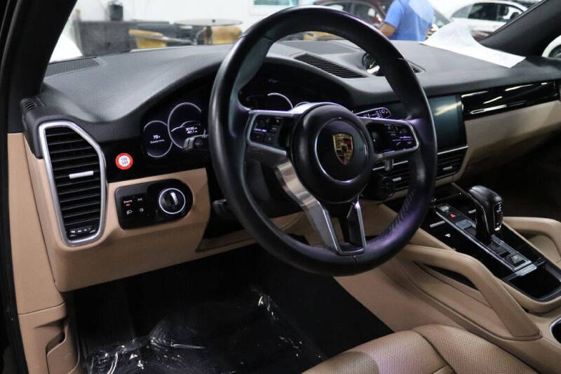 2020 Porsche Cayenne E-Hybrid