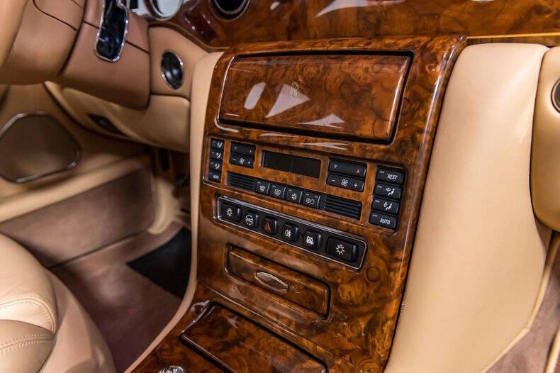 2001 Rolls-Royce Park Ward