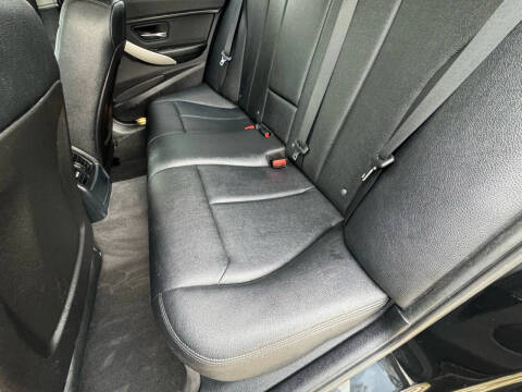 2014 BMW 3 Series 320i