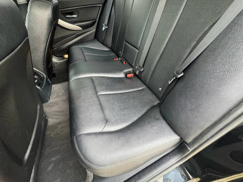 2014 BMW 3 Series 320i