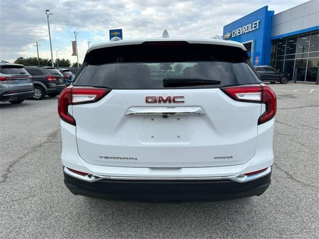 2024 GMC Terrain SLT